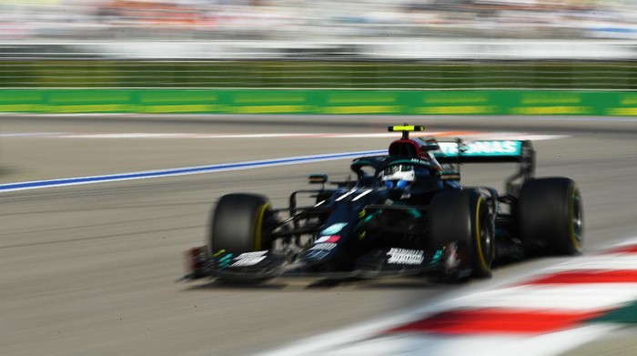 SOCHI, RUSSIA - SEPTEMBER 27: Valtteri Bottas of Finland driving the (77) Mercedes AMG Petronas F1 Team Mercedes W11 on track during the F1 Grand Prix of Russia at Sochi Autodrom on September 27, 2020 in Sochi, Russia. (Photo by Dan Mullan/Getty Images)
