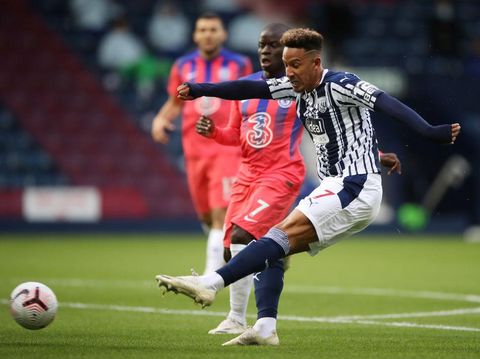 West Bromwich Albion WEST BROMWICH, ENGLAND - SEPTEMBER 26: Callum Robinson of West Bromwich Albion scores his sides first goal during the Premier League match between West Bromwich Albion and Chelsea at The Hawthorns on September 26, 2020 in West Bromwich, England. Sporting stadiums around the UK remain under strict restrictions due to the Coronavirus Pandemic as Government social distancing laws prohibit fans inside venues resulting in games being played behind closed doors. (Photo by Nick Potts - Pool/Getty Images)