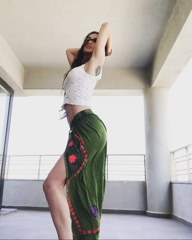 Dia hanya memikirkan warisan kekayaan yang didapat bila Emre Asik meninggal. Dia meminta saya untuk membunuhnya, tapi saya menolak, ungkap Erdi kepada pihak berwajib seperti dikutip Mirror, Sabtu (26/9/2020). (Foto: Instagram/@yagmursarnicofficial)