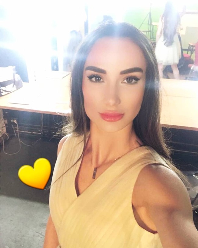 Alhasil, Yagmur mencari cara lain, yakni dengan memakai jasa pembunuh bayaran. Ia diduga mengeluarkan uang sebesar 1 juta pound sterling atau sekitar Rp 18 miliar untuk membayar sang pembunuh. (Foto: Instagram/@yagmursarnicofficial)