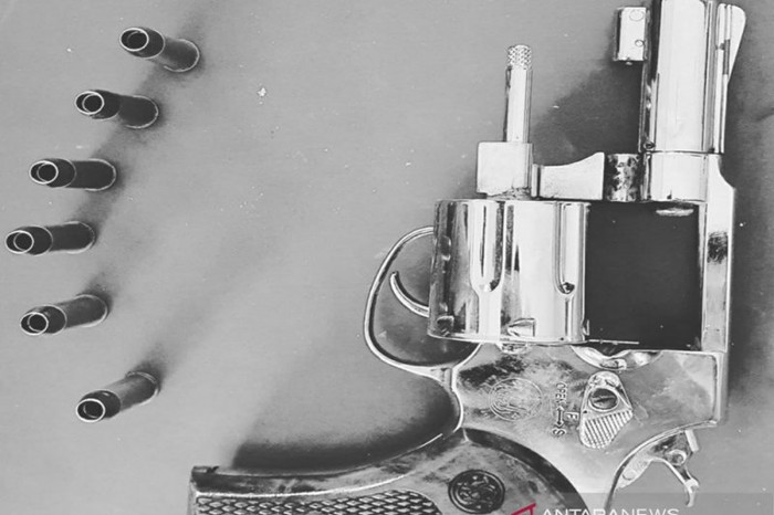 Airsoft gun yang dipakai oknum polisi dalam aksi koboi di jalanan (Antara)