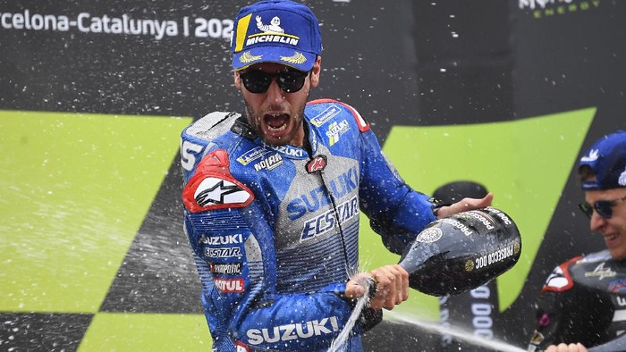 BARCELONA, SPAIN - SEPTEMBER 27: Alex Rins of Spain and Team Suzuki ECSTAR celebrates the third place on the podium at the end of the MotoGP race during the MotoGP of Catalunya: Race during the MotoGP of Catalunya at Circuit de Barcelona-Catalunya on September 27, 2020 in Barcelona, Spain. (Photo by Mirco Lazzari gp/Getty Images)