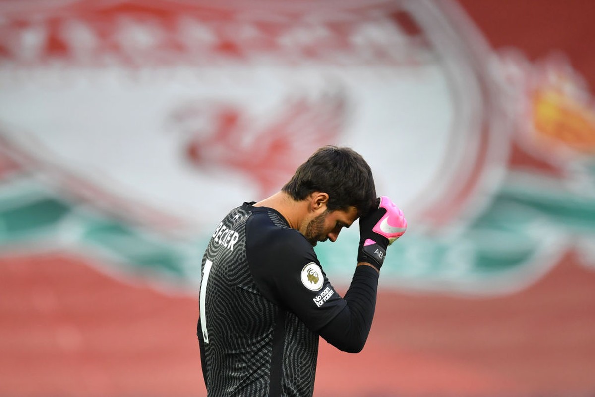 Alisson Cuma Korban Buruknya Performa Liverpool di Liga Inggris (Getty Images/Pool)