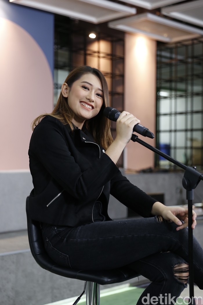 Amanda Caesa Amanda Caesa saat berkunjung ke kantor detikcom.