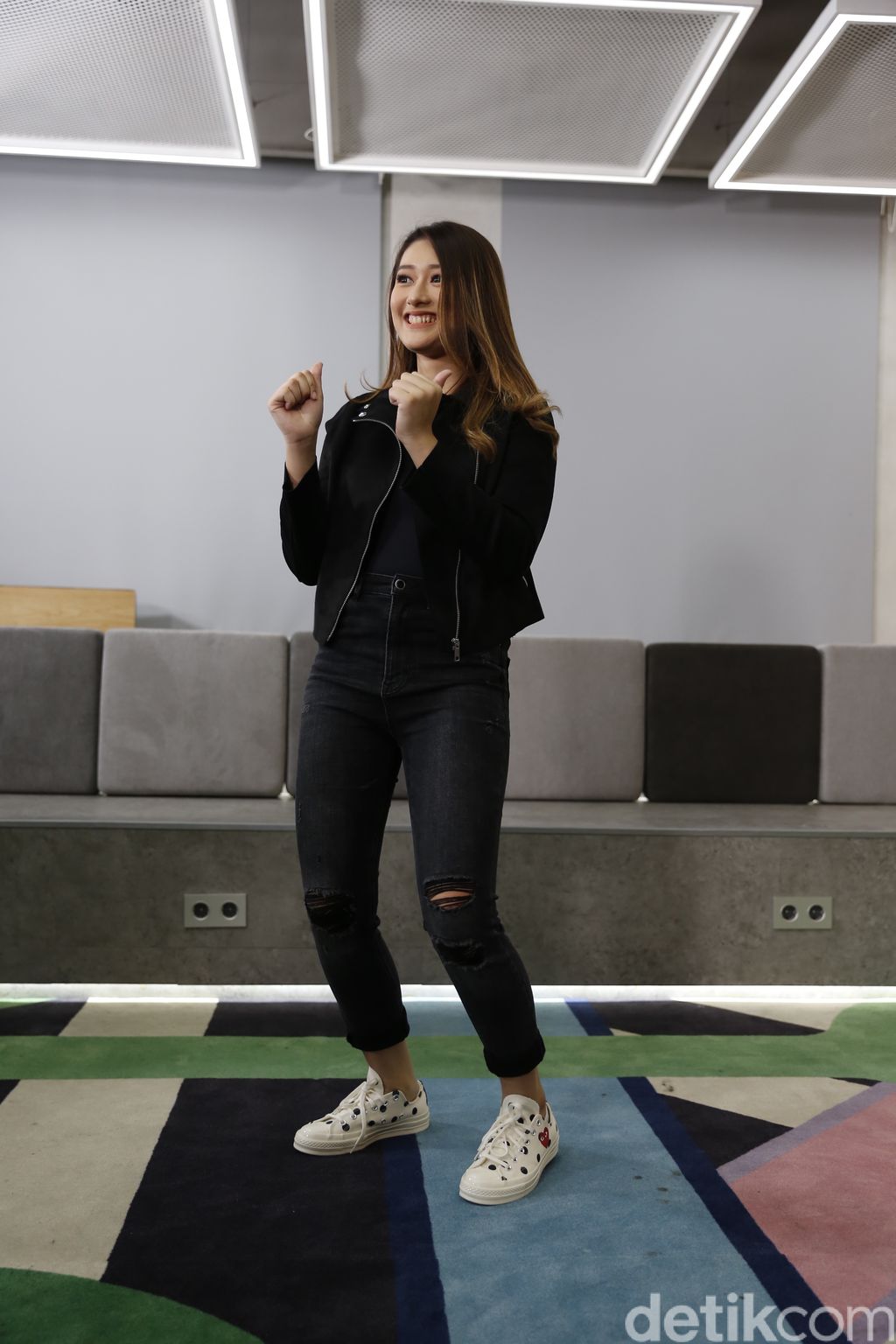 Amanda Caesa saat berkunjung ke kantor detikcom.