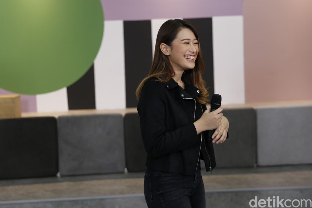Amanda Caesa saat berkunjung ke kantor detikcom.