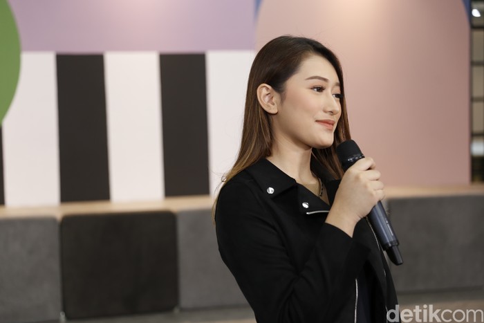 Amanda Caesa saat berkunjung ke kantor detikcom.