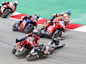 Lihat Lagi Dovizioso Langsung Jatuh Usai Start di Catalunya
