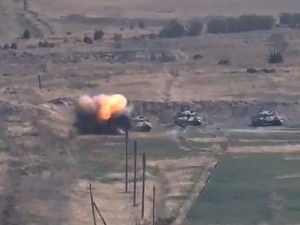 Konflik Berlanjut, Roket Azerbaijan Hantam Kota Karabakh