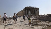 Tampak belakang Parthenon yang sedang dalam perawatan. (Foto: Ristiyanti Handayani/dtraveler)