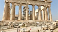 Tampak depan Parthenon yaitu kuil Dewi Athena. (Foto: Ristiyanti Handayani/dtraveler)