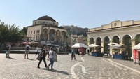 Area pasar, restaurant dan toko oleh-oleh sekitar Akropolis. (Foto: Ristiyanti Handayani/dtraveler)