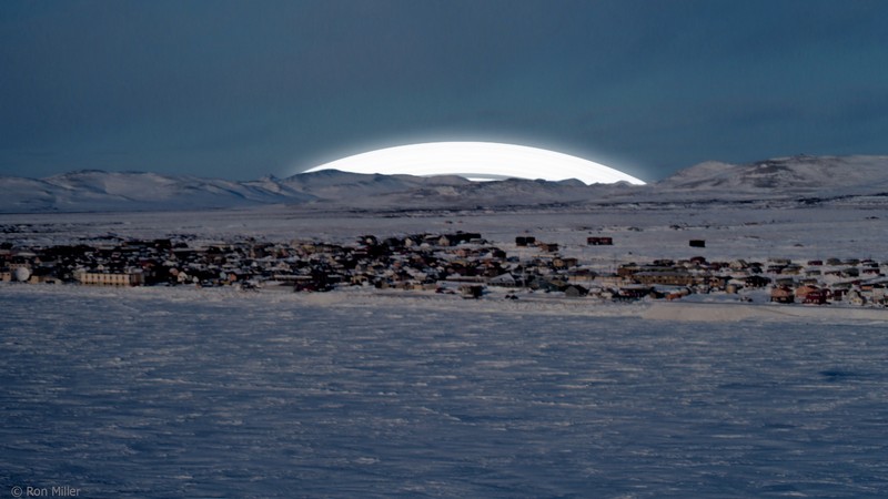 Bumi dengan cincin Saturnus