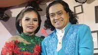 Bambang juga berkarier sebagai penyanyi campur sari. Dok. Instagram/bambangsurono.gentolet