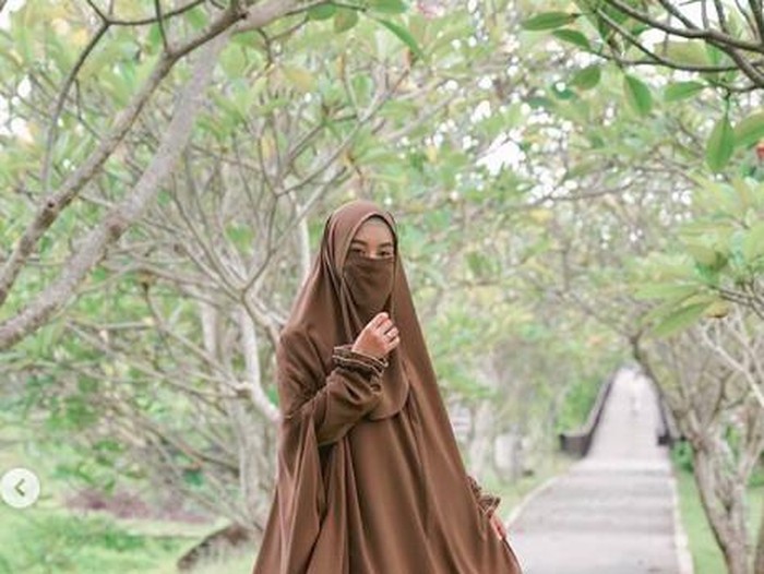 dinda hauw bicara soal hijrah