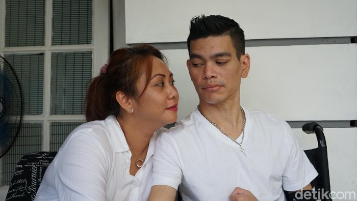 El Ibnu dan Sarah saat ditemui di kawasan Cikarang.