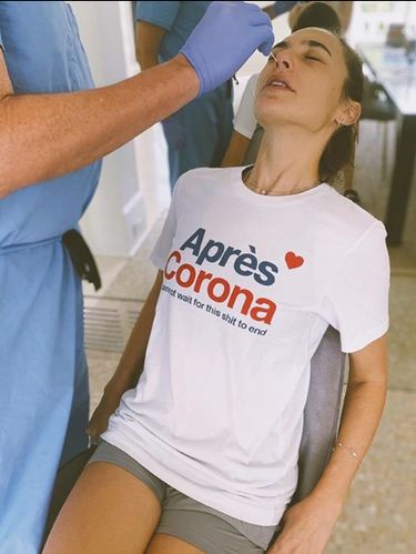 Gal Gadot jalani swab test sebelum syuting Red Notice.
