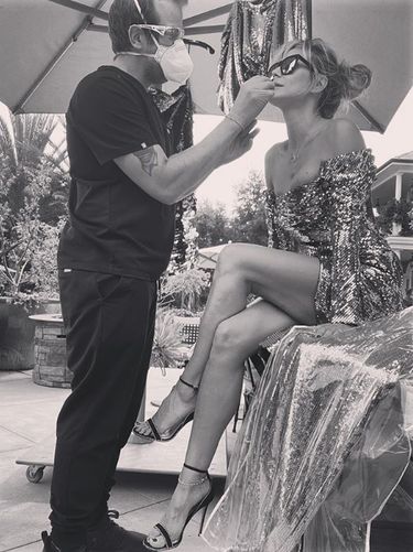 Heidi Klum jalani swab test.