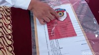 Selama penanganan kasus ini, polisi menyita tujuh item barang bukti.
