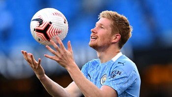 3. Kevin De Bruyne dengan nilai 188/200. Visi dan umpan Kevin De Bruyne selalu menghidupkan lini tengah Manchester City. Foto: (Getty Images/Laurence Griffiths)