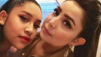 Banyak yang menyebut Mayangsari dan Khirani seperti kakak dan adik. Foto: Instagram