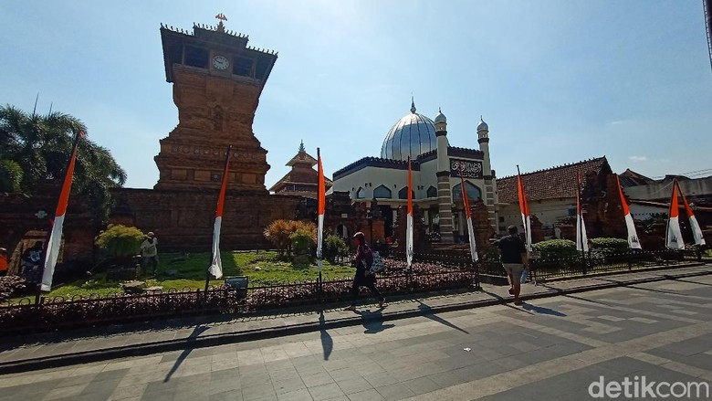 Menara dan Masjid Sunan Kudus Menara dan Masjid Sunan Kudus