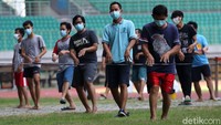 Senam dilakukan dengan tetap menerapkan protokol kesehatan.
