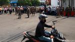 Pedagang Pasar Baru Buka Paksa Penutup Jalan Suniaraja-Otista
