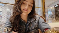 Ranty Maria dikenal sebagai pesinetron yang sudah memainkan berbagai judul sinetron. Bakat aktingnya ini sudah ada sejak ia masih kecil. Foto: Instagram @rantymaria