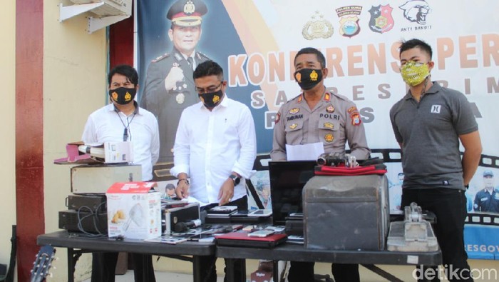 Residivis pencuri barang elektronik di rumah warga Gowa ditangkap Polres Gowa (Hermawan Mappiwali/detikcom)