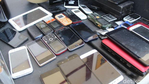 Residivis pencuri barang elektronik di rumah warga Gowa ditangkap Polres Gowa (Hermawan Mappiwali/detikcom)