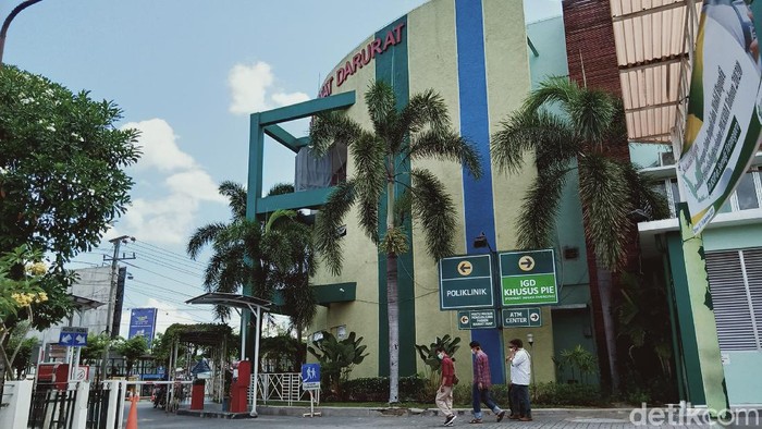 RSUP Dr Soeradji Tirtonegoro (RSST) Klaten. Sebanyak 37 dari 38 karyawan-tenaga kesehatan yang positif virus Corona dinyatakan sembuh, Senin (28/9/2020).