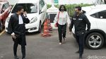 Vanessa Angel Ditegur saat Sidang, Ada Apa?