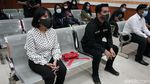 Vanessa Angel Ditegur saat Sidang, Ada Apa?