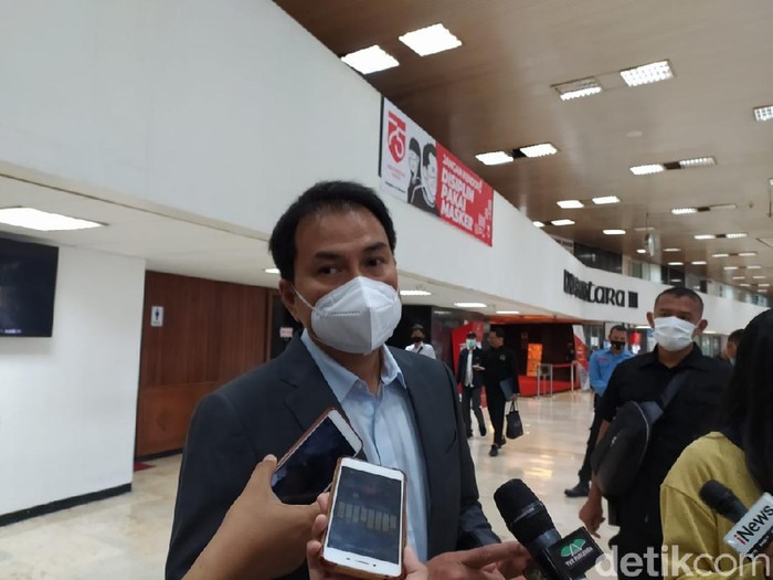 Wakil Ketua DPR Azis Syamsuddin (Nur Azizah Rizki/detikcom)