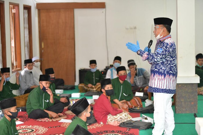 Wakil Ketua MPR Syarief Hasan sosialisasi 4 pilar di Pondok Pesantren Darul Falah Cianjur