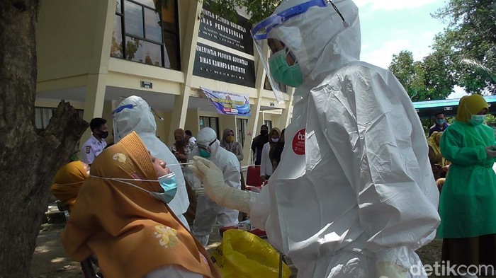 ASN Diskominfo Pemprov Gorontalo jalani tes swab ASN Diskominfo Pemprov Gorontalo jalani tes swab