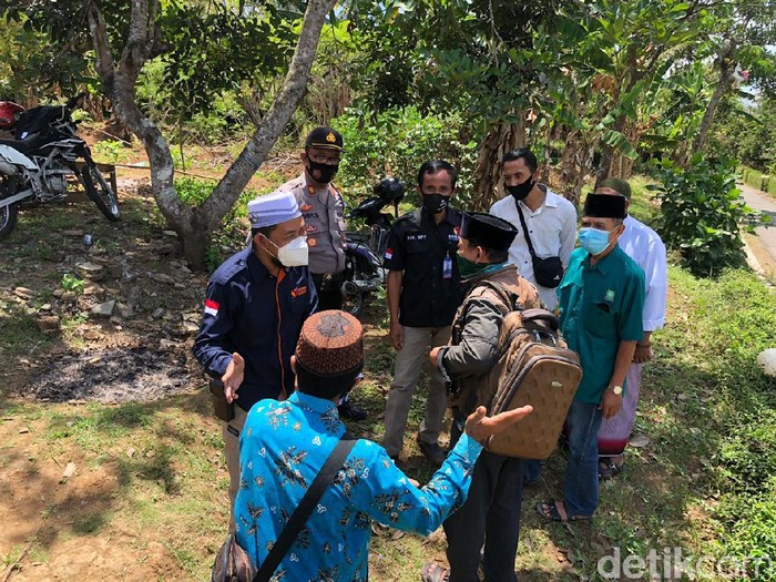 Bawaslu Kabupaten Blitar bubarkan kampanye tak berizin parpol pengusung dalam Pilbup