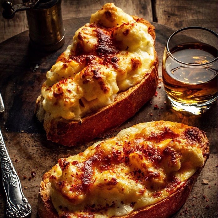 Cauliflower Cheese On Toast Cauliflower Cheese On Toast