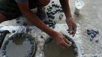 Produksi batu koral sikat pun terus dibuat untuk memenuhi permintaan yang tinggi.