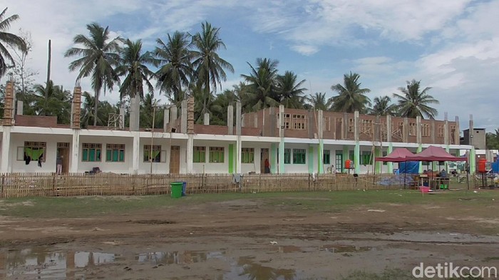 Dinkes Sulawesi Barat tinjau Pondok Pesantren Salafiyah Parappe, Kecamatan Campalagian, Kabupaten Polewali Mandar, Sulawesi Barat.