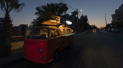 Food Truck Jadi Andalan Warga Palestina Meraup Cuan di Masa Pandemi