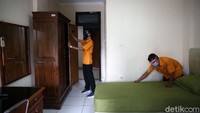 Secara keseluruhan di sini ada 96 tempat tidur yang disiapkan.