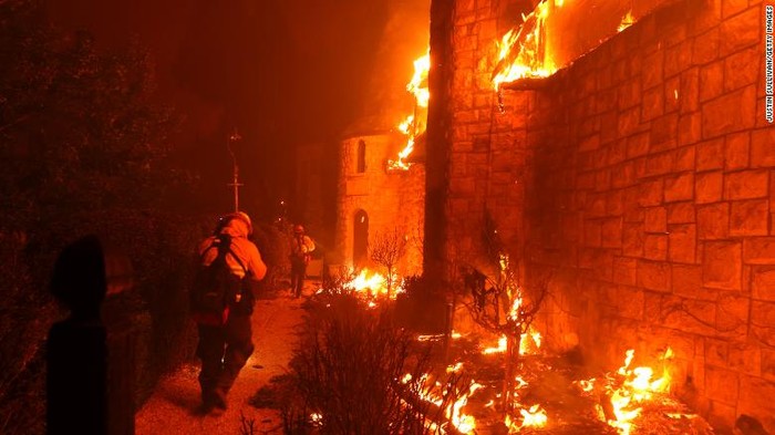 Kilang anggur AS terbakar