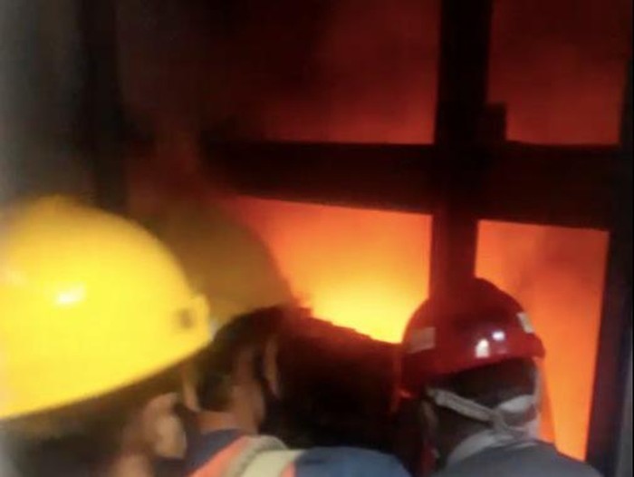 Lift gedung Nusantara 1 DPR sempat terbakar hebat (Dok. Istimewa).
