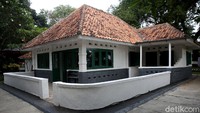 Museum tersebut kerap pula dikenal masyarakat sebagai Lubang Buaya.