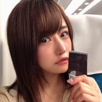 Sayangnya Mikishi tidak langsung puas. Setelah operasi, ia bahkan masih berpikir mengenai apa yang orang pikirkan ketika melihatnya dan bagaimana jika ia belum cukup cantik. Karena itu Mikishi sampai tidak keluar dari rumah selama tiga bulan dan mengalami depresi. Keadaannya mulai membaik setelah berusaha bersosialisasi dan bekerja paruh waktu di kantor pemerintah. Foto: Twitter @Qpr_7