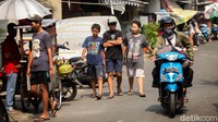 Mini lockdown atau PSBM tentunya dapat tak berjalan maksimal bila masyarakat masih abai untuk menerapkan protokol kesehatan saat beraktivitas di luar rumah.