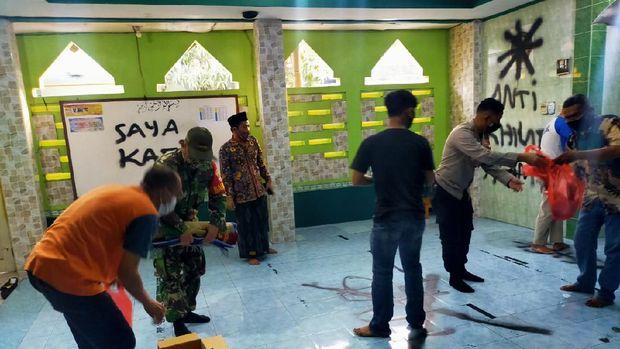 Musala dicoret di Tangerang