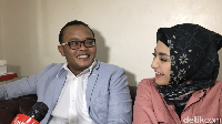Sule jadi saksi saat Nathalie Holscher mualaf. Foto: Hanif Hawari/detikHOT
